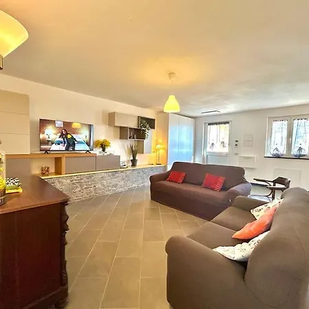 Вилла Sole Luxury Interior Vista Mare 2 Giardini Leivi