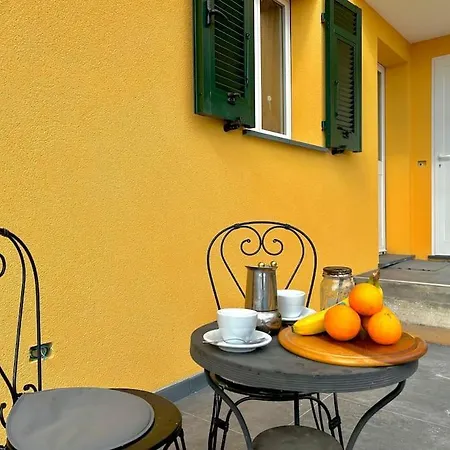 Sole Luxury Interior Vista Mare 2 Giardini Leivi